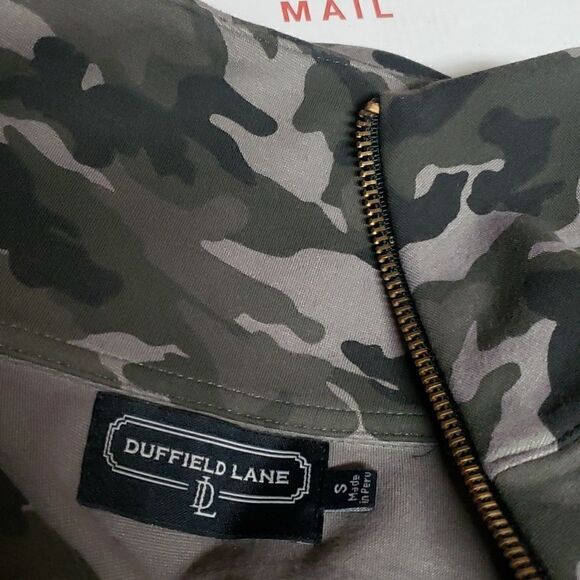 🌹Duffield Lane Camo Winter Top sz S - Picture 2 of 6